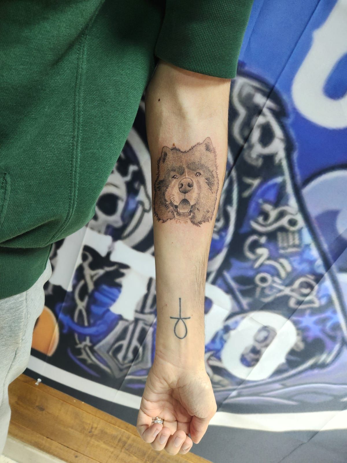 Tatouage pointillisme dot work réalisation 14 — Black Chick Tattoo Tours-en-Savoie