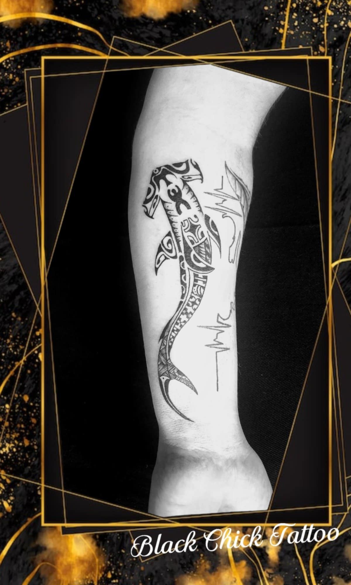 Tatouage pointillisme dot work réalisation 26 — Black Chick Tattoo Tours-en-Savoie